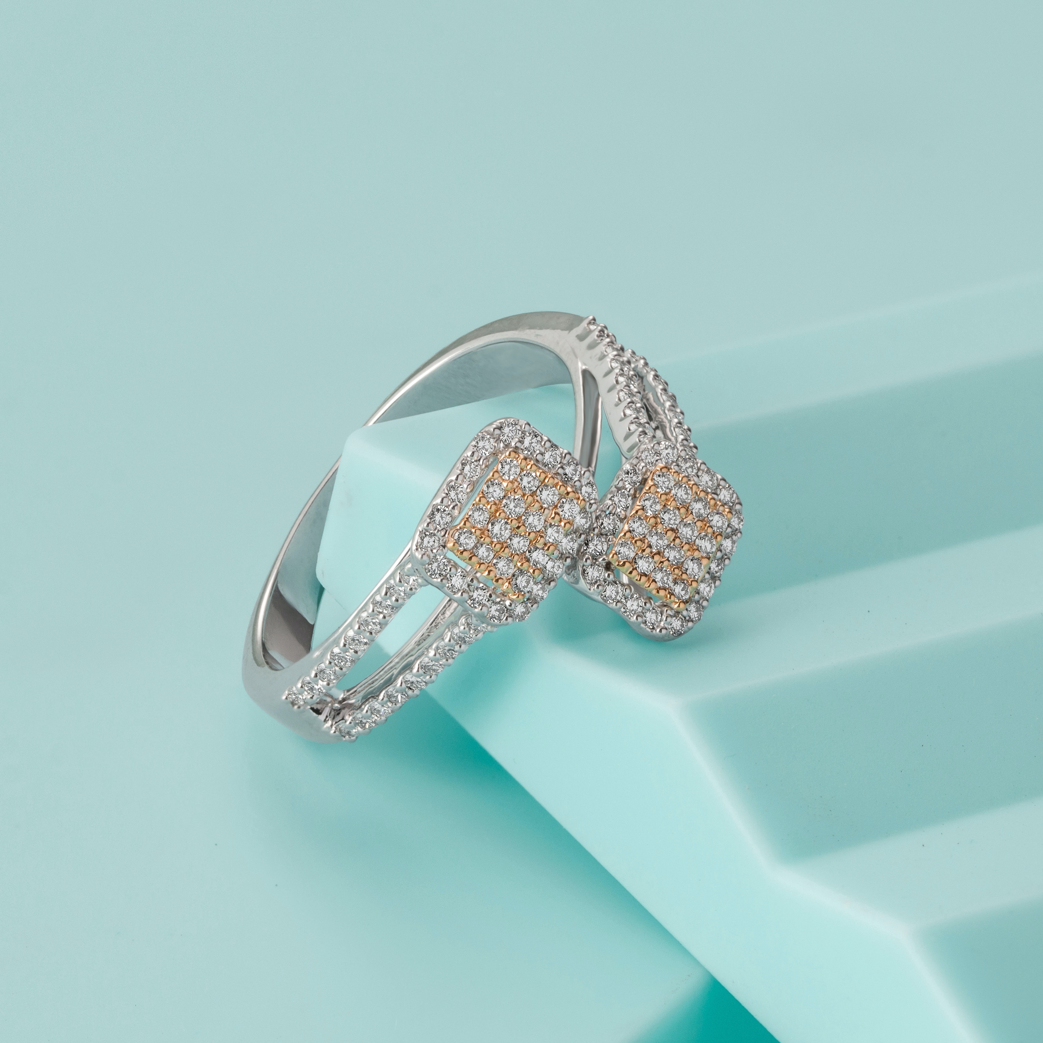 Pinterest : Temperament long sparkling diamond earrings for 2023