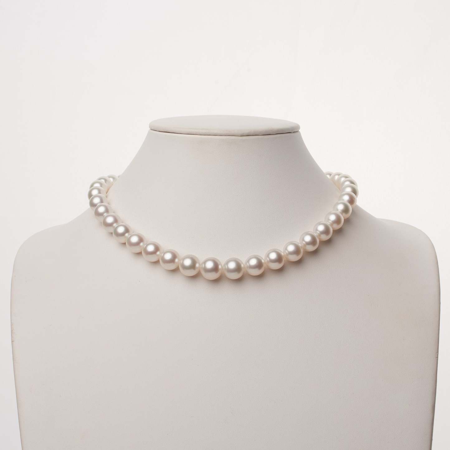 10.0-12.3 mm AA+/AAA White South Sea Round Pearl Necklace