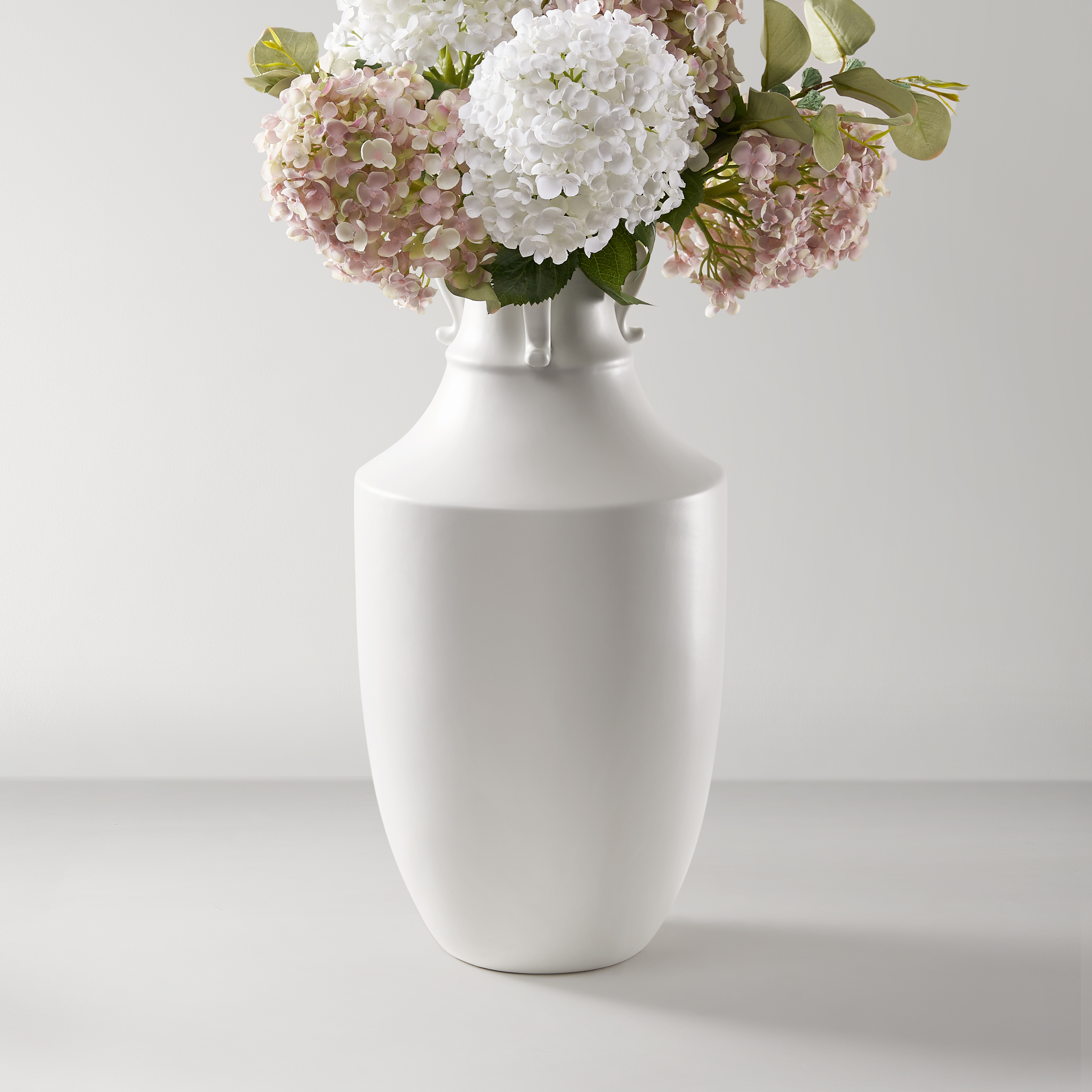 Amora Vase-Metropolitan Living Room-rich description