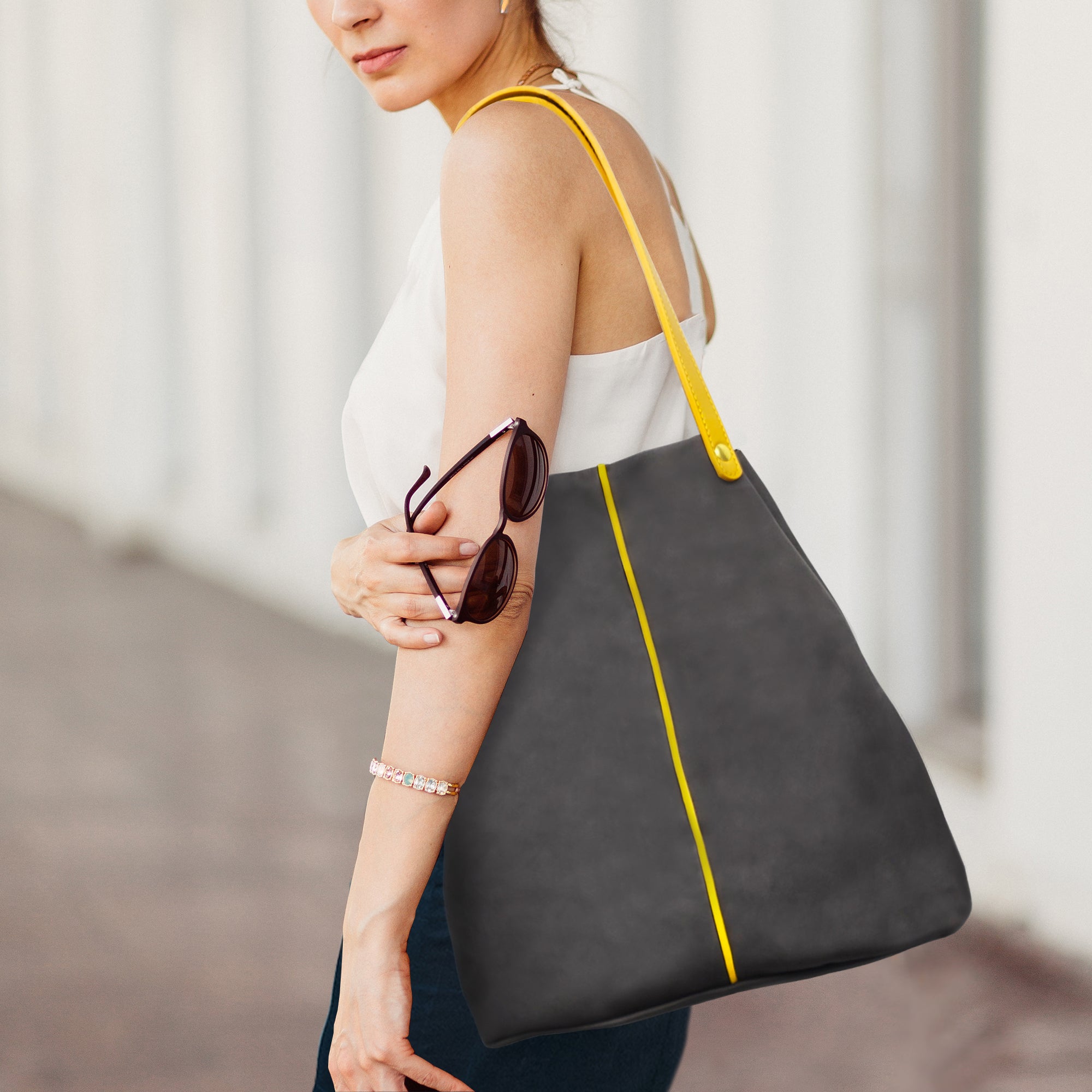 Two-tone Colour Shoulder bag -update