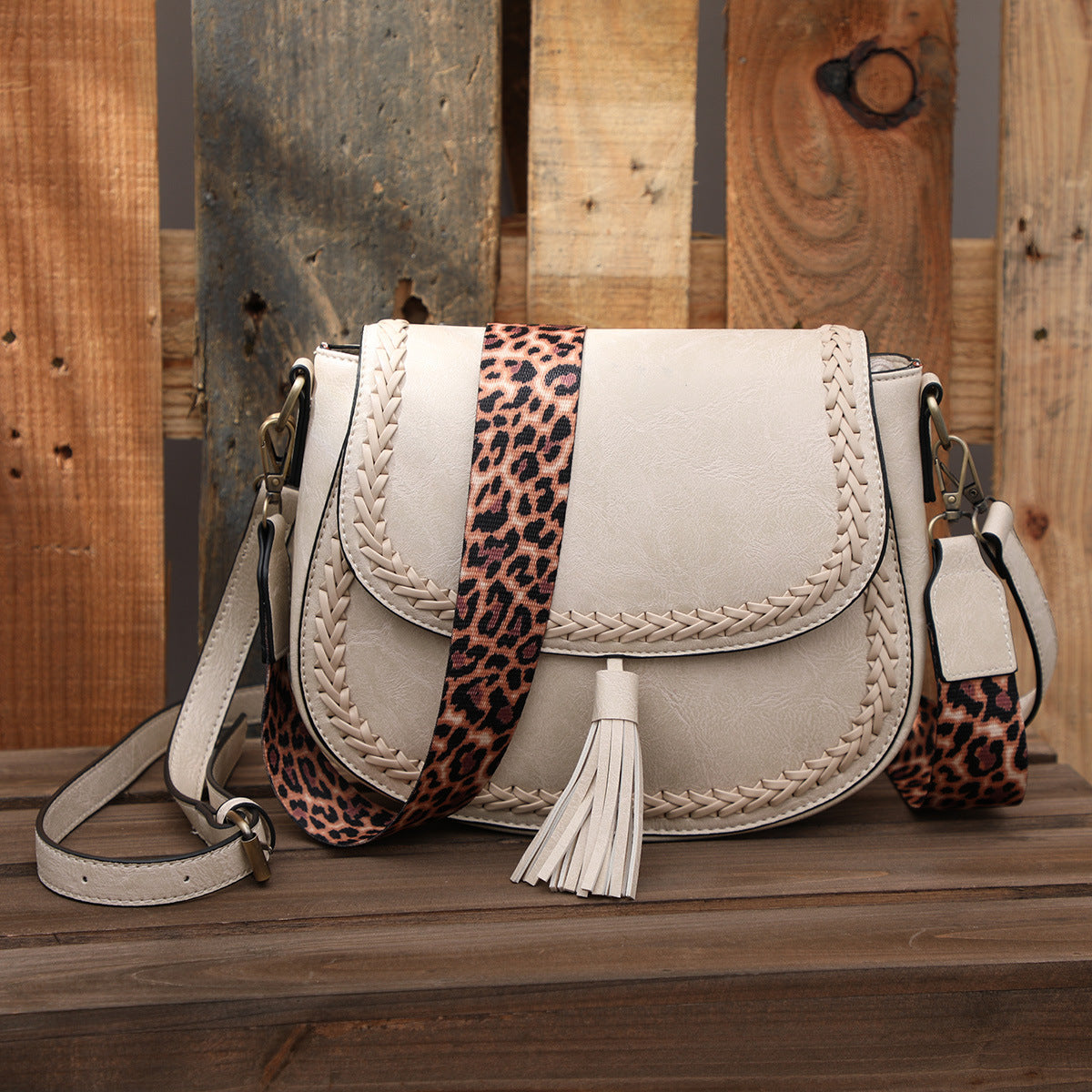 Hand woven Vintage saddle tassel messenger bag mySite