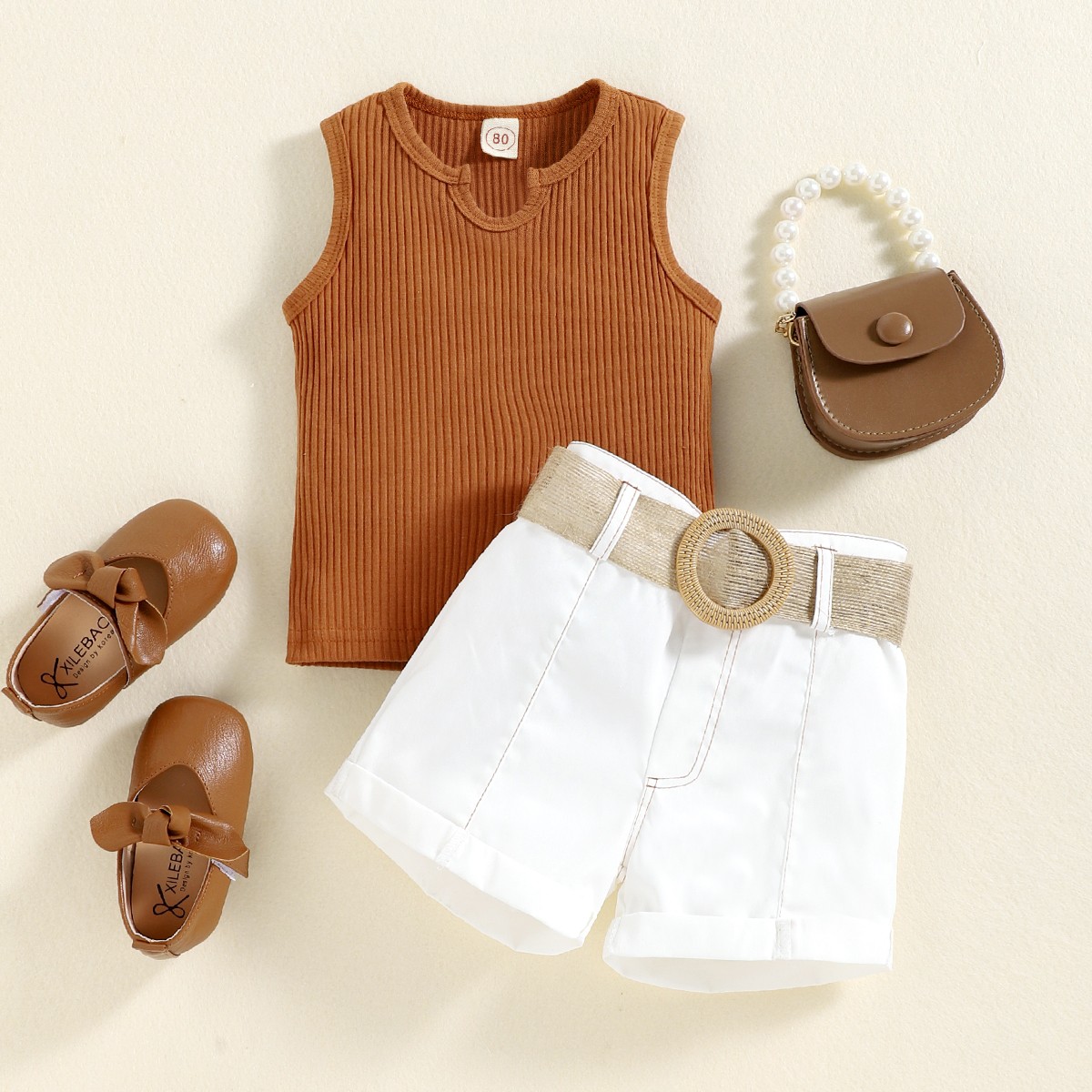 其中一个商品属性被隐藏；