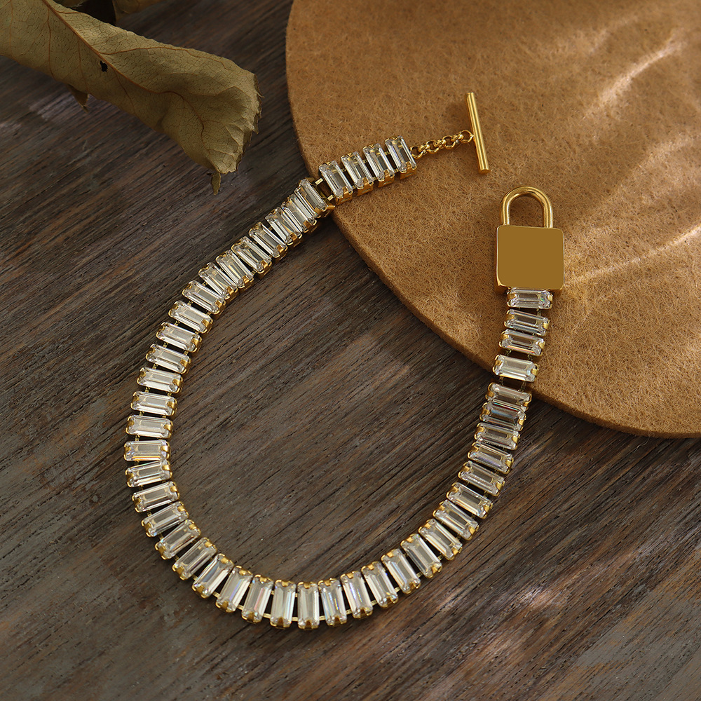【售价都小于限时促销】Diamonds Splicing OT Lock Luxury Bracelet